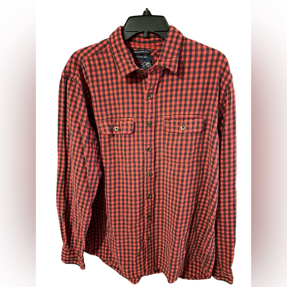 Vintage Flannel from Old Navy black and red buffalo plaid button down size XL